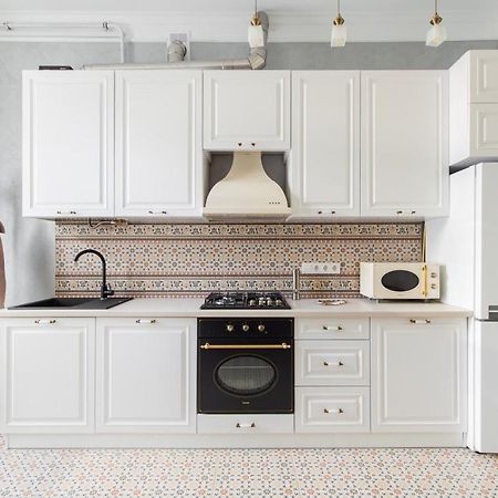 Смольського, 6 Apartment Lviv Bagian luar foto