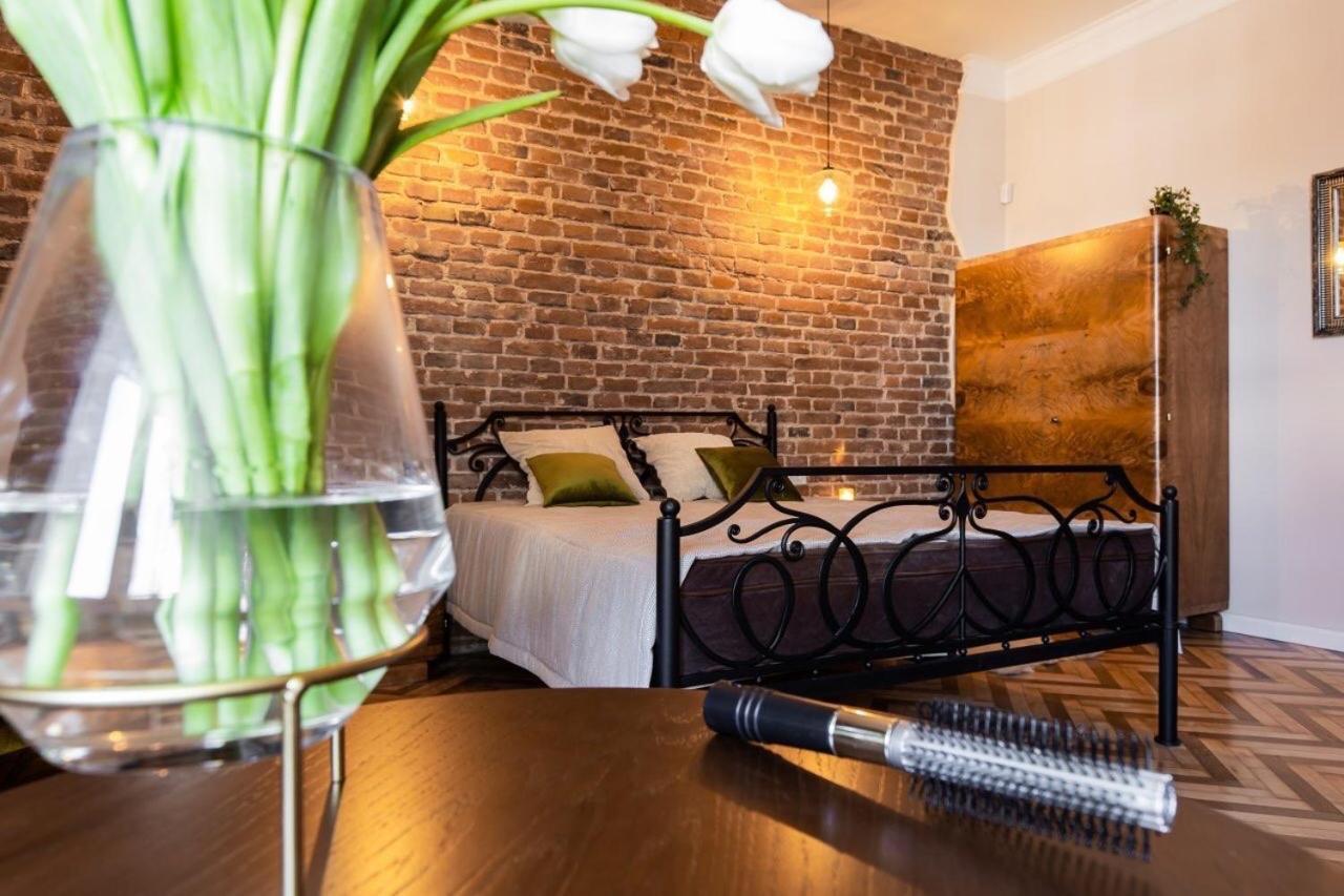 Смольського, 6 Apartment Lviv Bagian luar foto