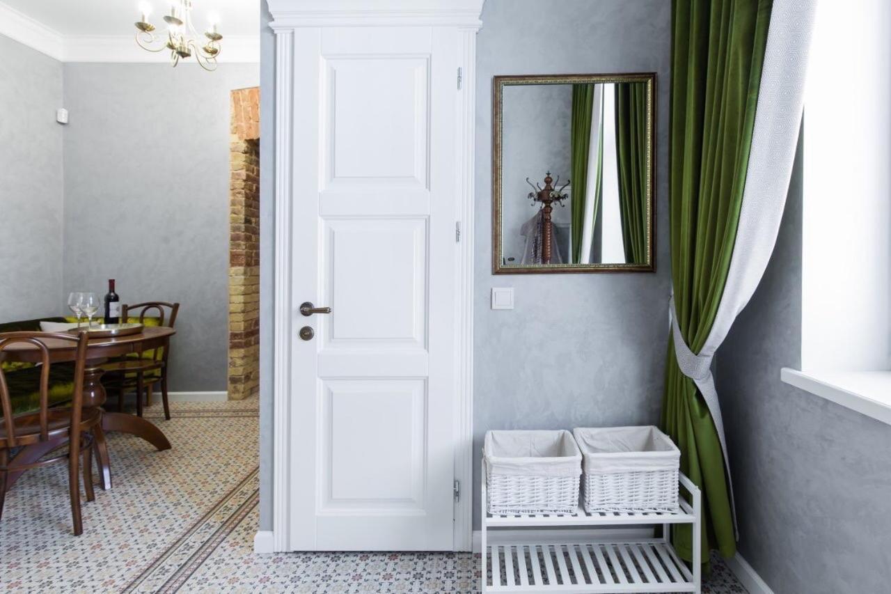 Смольського, 6 Apartment Lviv Bagian luar foto